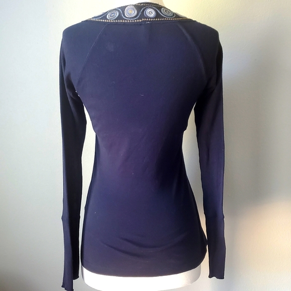 Anthropologie Embroidered V-neck Top - Picture 2 of 8